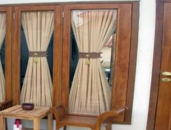 Daftar Harga Kusen Pintu Bahan Kayu Jati, Mahoni, Kamper dan Meranti