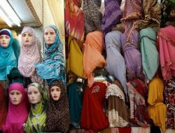 Rahasia Laris Wirausaha dengan Toko Hijab Online