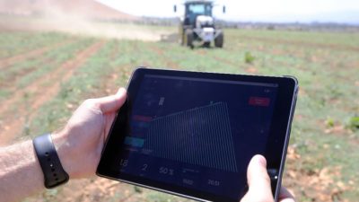 Teknologi Bear Flag Robotics Pada Mesin Traktor Pertanian Tanpa Awak